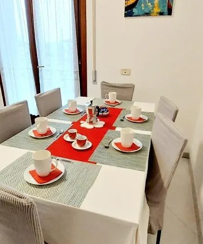 Casa Da Maddalena E Andrea 오페아노